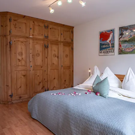 Chesa Muntaruetsch By Interhome Appartement *