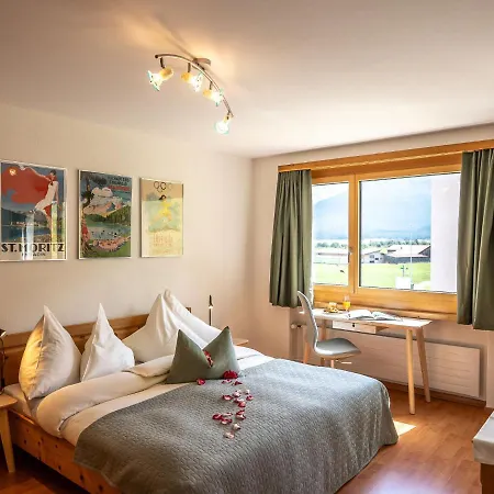 Chesa Muntaruetsch By Interhome *