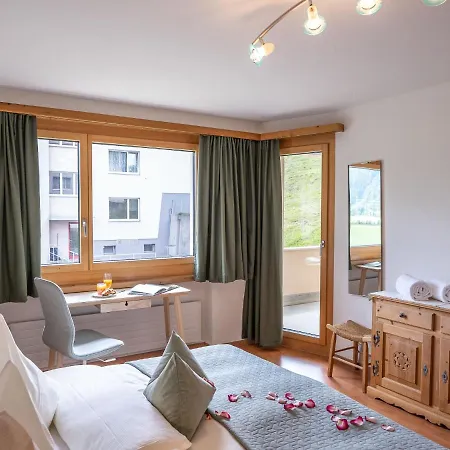 Chesa Muntaruetsch By Interhome Appartement *