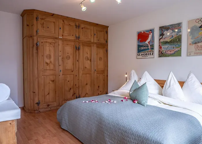 Chesa Muntaruetsch By Interhome アパート *