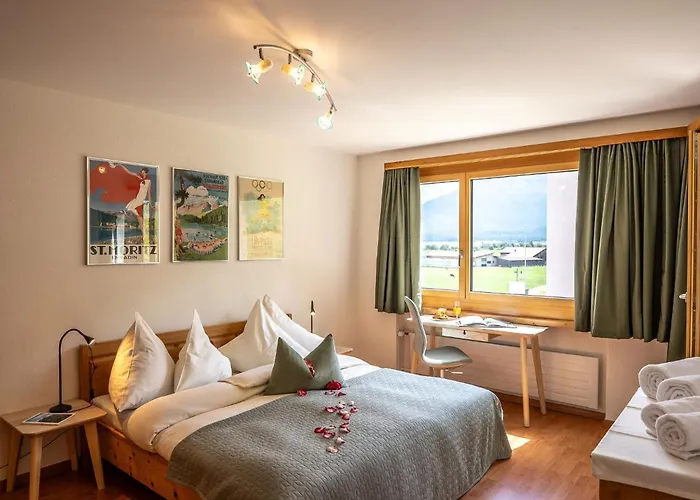 Chesa Muntaruetsch By Interhome *