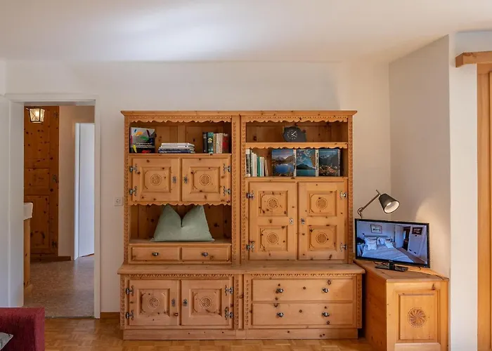 Chesa Muntaruetsch By Interhome アパート *