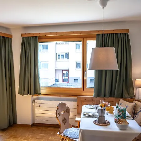 Apartman Chesa Muntaruetsch By Interhome Samedan
