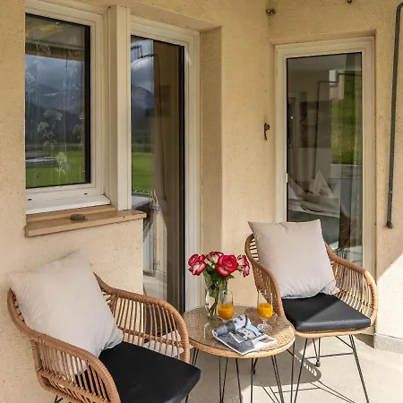 Chesa Muntaruetsch By Interhome *