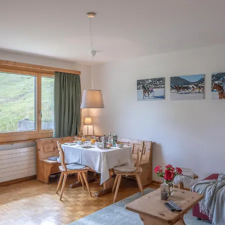 Chesa Muntaruetsch By Interhome Apartman Samedan